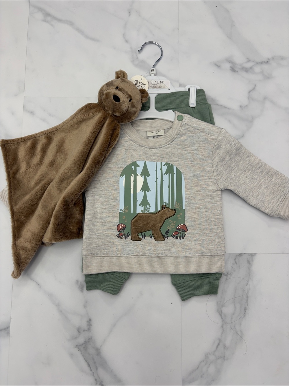 3 piece Bear Graphic Sweatshirt pants and lovey